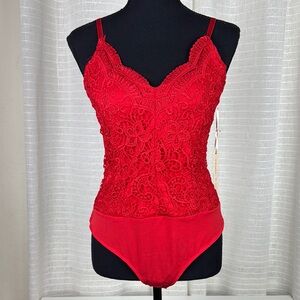 IRIS BASIC Red Lace Beautiful Bodysuit, Medium